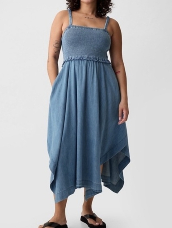 GAP Dresses & Skirts - Gap Blue Cotton Chambray Handkerchief Hem Dress With Pockets Smocked XL